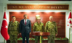 Kara Kuvvetleri Komutanı Orgeneral Tokel, Hakkari'de ziyaretler yaptı