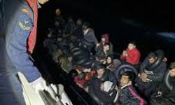 İzmir'de 31 düzensiz göçmen kurtarıldı, 72 göçmen yakalandı