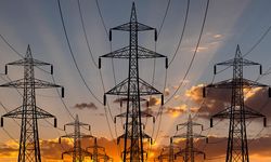 Elektrikte kurulu güç rekoru! Rüzgar ve güneşte hedef 120 bin megavat