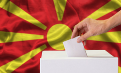 Kuzey Makedonya'daki yerel seçimi iktidar partisi ile ortakları önde götürüyor