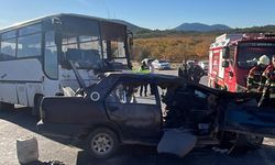 Mersin'de otobüs ile otomobil çarpıştı: 1 ölü