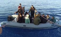 Fethiye açıklarında yelkenli teknede 35 düzensiz göçmen yakalandı