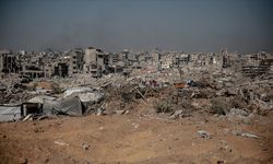 İsrail, ateşkes ilanına rağmen Gazze’nin doğusunda bombardıman ve yıkım faaliyetlerine devam ediyor