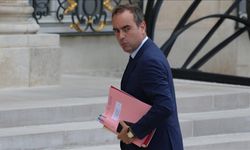 Fransa'da yeniden Başbakan atanan Lecornu hükümetini kurdu