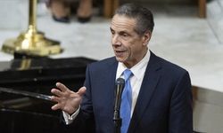 New York belediye başkanlığı ön seçimini kaybeden Cuomo, İsrail'e karşı öfkeyi fark edemediğini söyledi