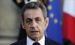 Fransa'da eski Cumhurbaşkanı Sarkozy "yargıyı itibarsızlaştırdığı" gerekçesiyle şikayet edildi