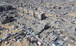 İsrail Gazetesine Göre Gazze’de Türk Bayraklarının Görülmesi Tel Aviv İçin Stratejik Başarısızlık