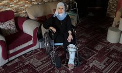 İsrail saldırısında 4 kızını ve bacağını kaybeden Gazzeli anne, çocuklarının mezarını ziyaret edebilmek istiyor