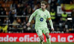 Barcelona, Frenkie de Jong'un sözleşmesini uzattı
