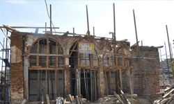 İzmir'in "hayalet köyü" Lübbey'deki tarihi cami restore ediliyor