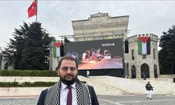 İstanbul Üniversitesi, kurduğu dev ekranla Gazze'nin sesini Beyazıt'tan duyurdu