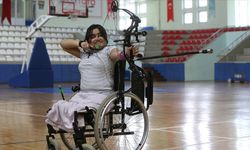 Depremde bacaklarını kaybeden para okçu Feyza Nur'un hedefi Türkiye şampiyonluğu