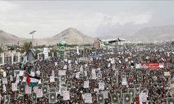 Yemen'de yüzbinler, Sinvar'ın ölümünün birinci yılında Filistin'e destek gösterisi düzenledi