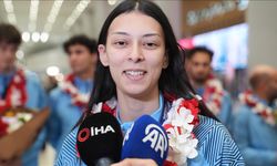 Milli tekvandocu Elif Sude Akgül, dünya ikinciliği elde etti