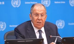 Lavrov: Suriye'deki varlığımız meşru yönetimin muhalif güçlere karşı askeri desteklenmesi için değil