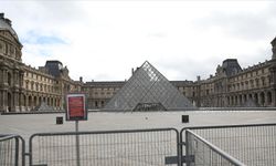 Fransa’da Louvre Müzesi soygunuyla ilgili 2 kişi gözaltına alındı