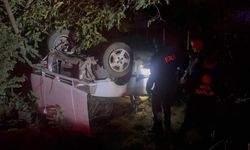 Polisten kaçan otomobil şarampole uçtu: 2 yaralı