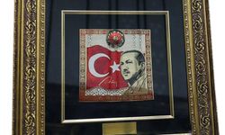 Bahçeli’den Cumhurbaşkanı Erdoğan’a Cumhuriyet’in 102. Yılına Özel Anlamlı Hediye