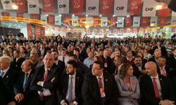 CHP kongresi karıştı: Belediye Başkanı partisini topa tuttu, "Kovun beni" diyerek salonu terk etti