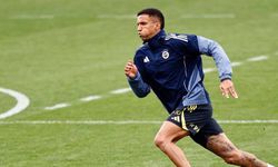 Fenerbahçe önce salonda, sonra sahada çalıştı