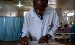 Nijeryalı doktorlardan süresiz grev kararı