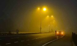 Bartın’da yoğun sis sürücülere zor anlar yaşattı