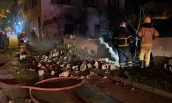Bursa’da tek katlı ev alev alev yandı