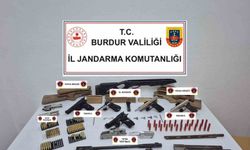 Burdur’da silah ve tarihi eser kaçakçılığı operasyonu