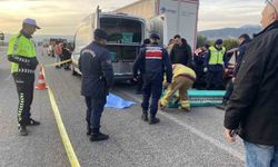 Alaşehir’de park halindeki tır can aldı