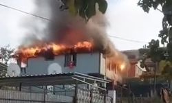 Yalova'da 2 katlı binada çıkan yangın itfaiye ekipleri tarafından söndürüldü