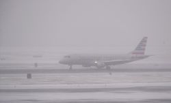 ABD'nin iç kesimlerinde kötü hava şartları nedeniyle yaklaşık 2 bin 500 uçuş iptal edildi