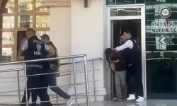 Amasya’da kendilerini polis olarak tanıtıp dolandırıcılık yaptıkları iddiasıyla 3 zanlı tutuklandı