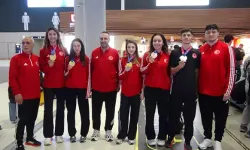 Dünya şampiyonu Tekvando Milli Takımı yurda döndü