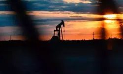 Suudi Arabistan’dan hibe edilen 90 bin ton ham petrol yüklü tanker Suriye'ye ulaştı