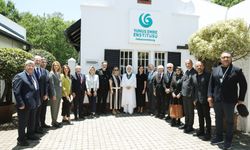 Emine Erdoğan Güney Afrika'da Yunus Emre Enstitüsünü ziyaret etti