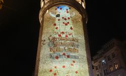 Galata Kulesi'nde 24 Kasım Öğretmenler Günü kapsamında mapping gösterisi yapıldı