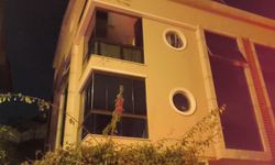 Evde yakılan mumlar yangına sebep oldu: Binada panik yaşandı