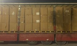 Kocaeli'de sahte belgeli tırda tonlarca kaçak tütün ele geçirildi