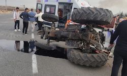 Diyarbakır'da otomobil ile traktör çarpıştı: 1 yaralı