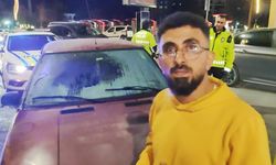 Aksaray’da seyir halindeyken yanan otomobili esnaf söndürdü