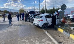 Karabük’te iki otomobil çarpıştı: 7 yaralı