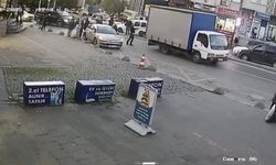 Ataşehir’de kamyonet durağa daldı