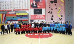 Elazığ hentbolu Türkiye gündeminde: 14 sporcudan ulusal başarı