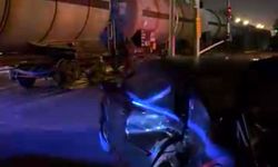 Diyarbakır'da tren otomobile çarptı: 1 yaralı