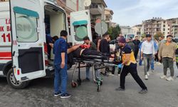 Kamyonetle çarpışan motorlu bisikletin sürücüsü yaralandı