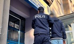 Hırsızlık suçundan aranan şahsı polis yakaladı
