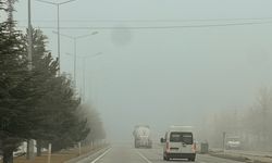 Göksun’da sis etkili oldu