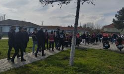 300 motosikletli, konvoyla şehit ailesine taziyede bulundu