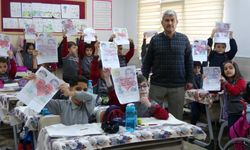 Depremin yaralarını öğrencileriyle sardı