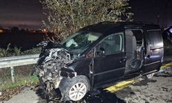 D-140'da kaza yapan araçlar hurdaya döndü: 1 ölü, 2 yaralı